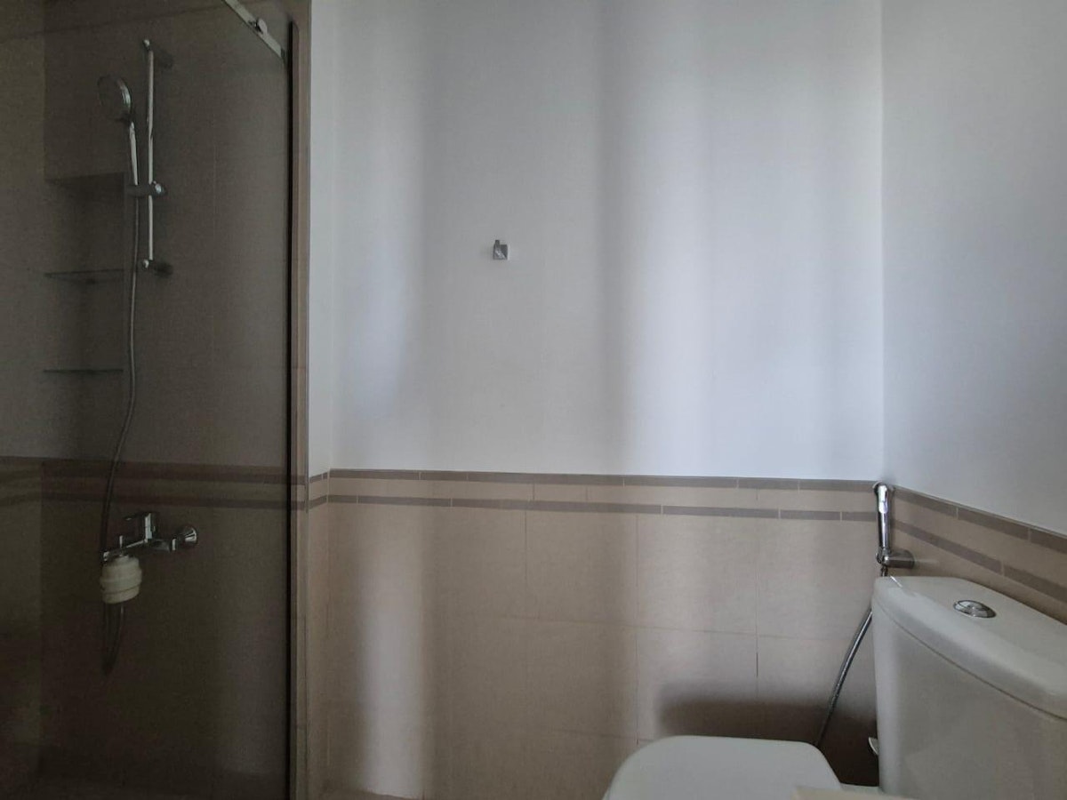 2 BR | Open View | Vacant | Well Maintained Unit