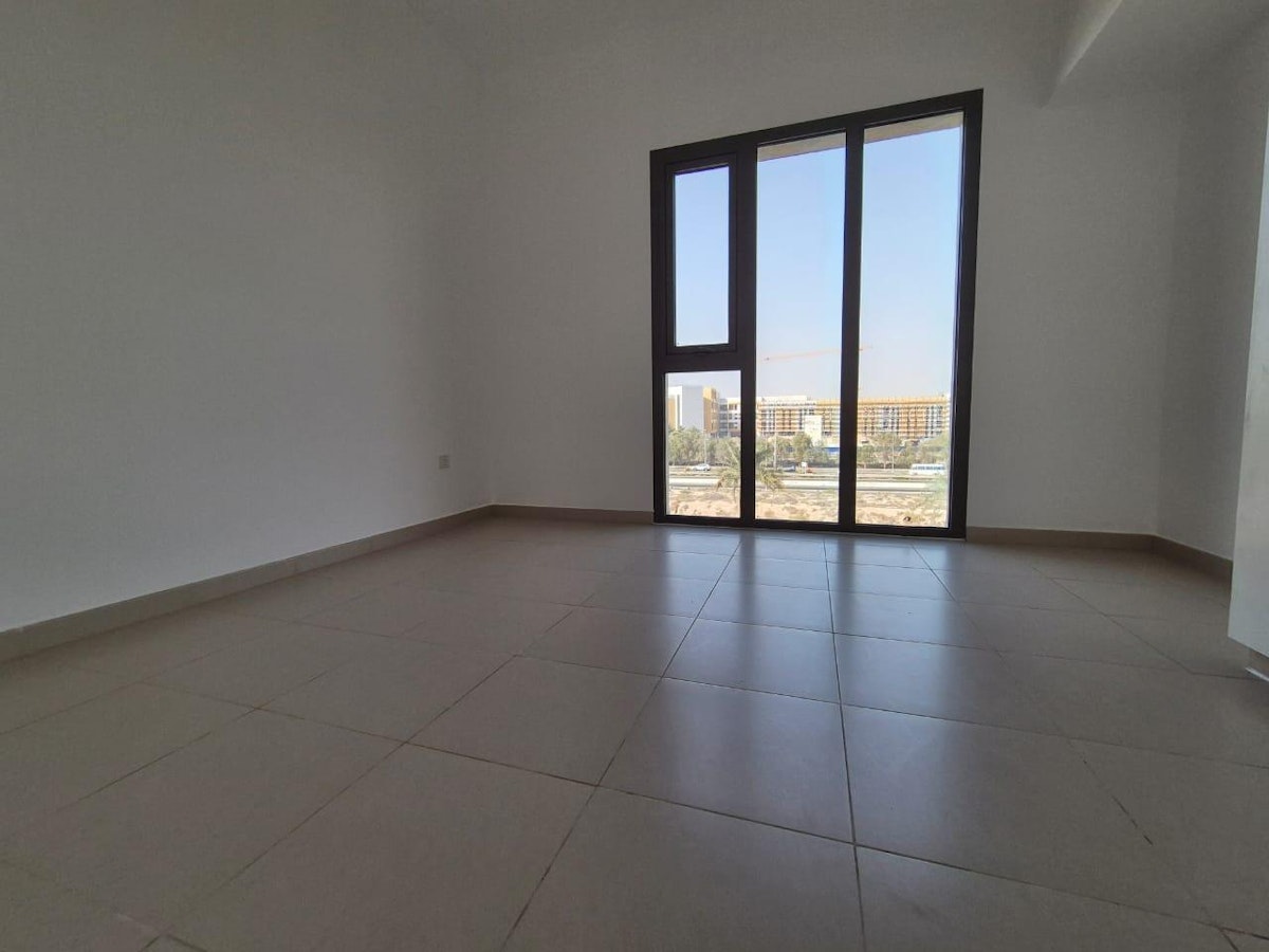 2 BR | Open View | Vacant | Well Maintained Unit