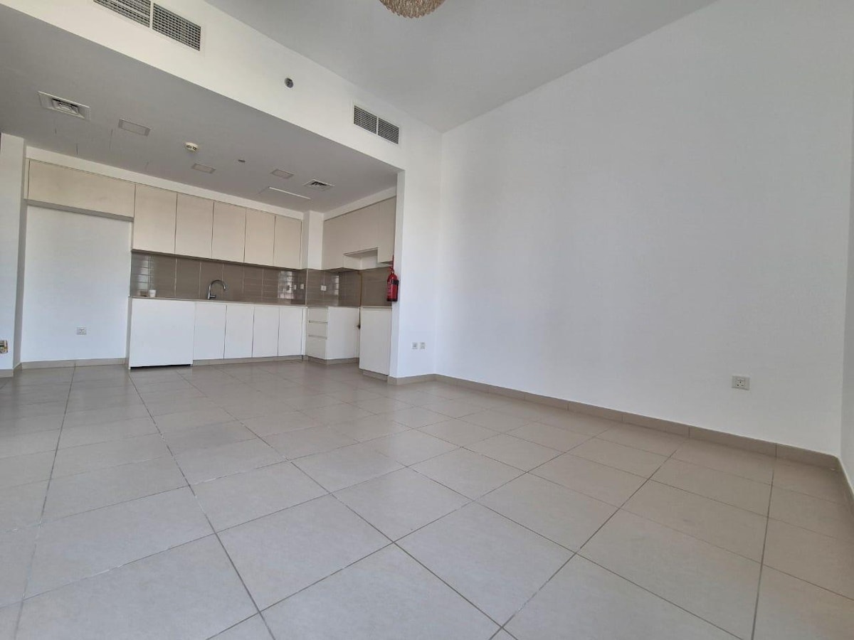 2 BR | Open View | Vacant | Well Maintained Unit