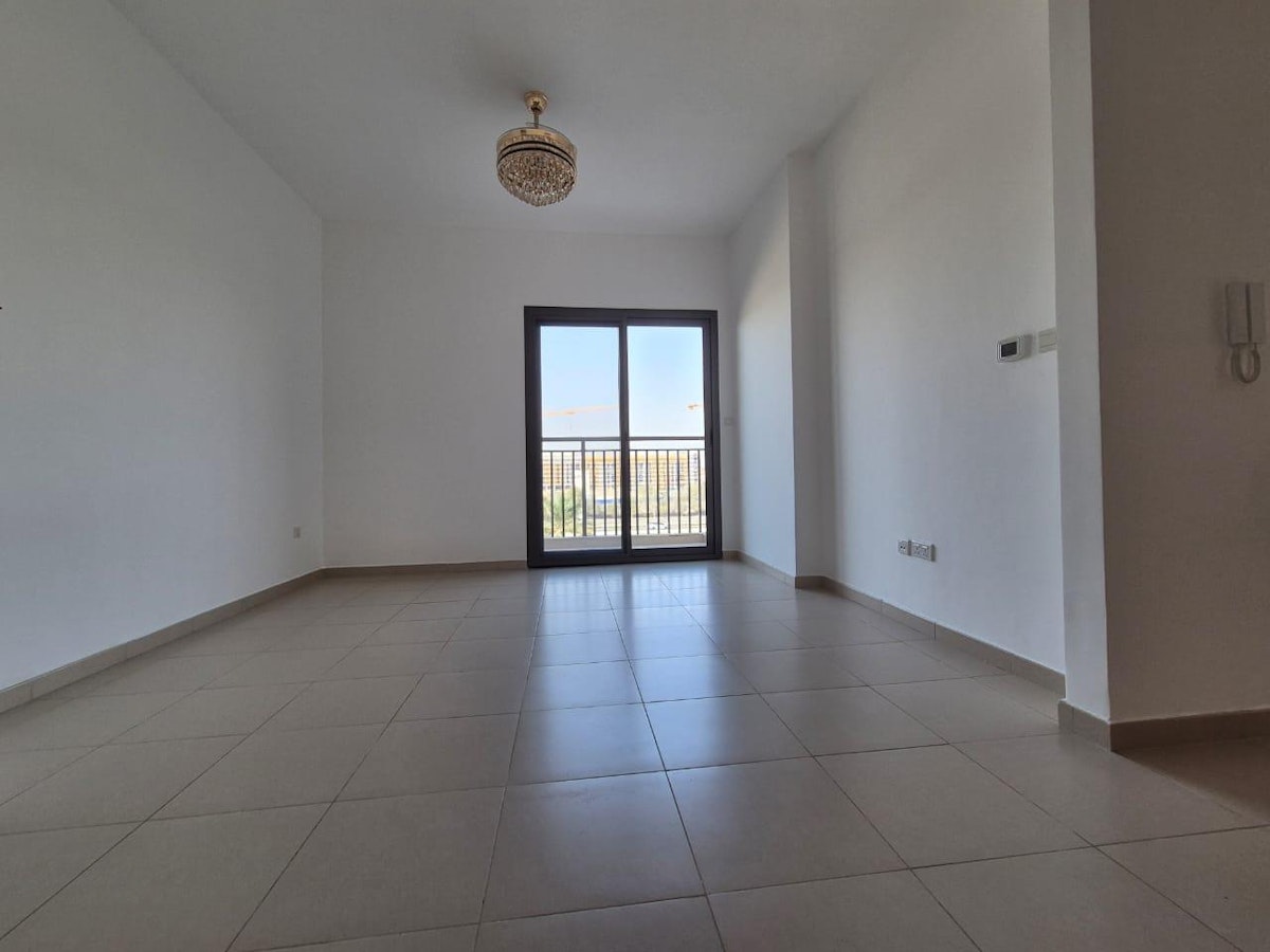 2 BR | Open View | Vacant | Well Maintained Unit