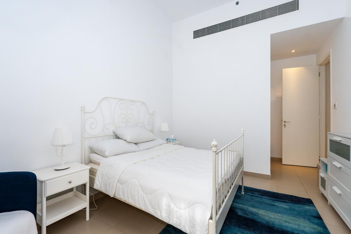 Furnished 2 Bed |Both Ensuite | Podium| Pool View
