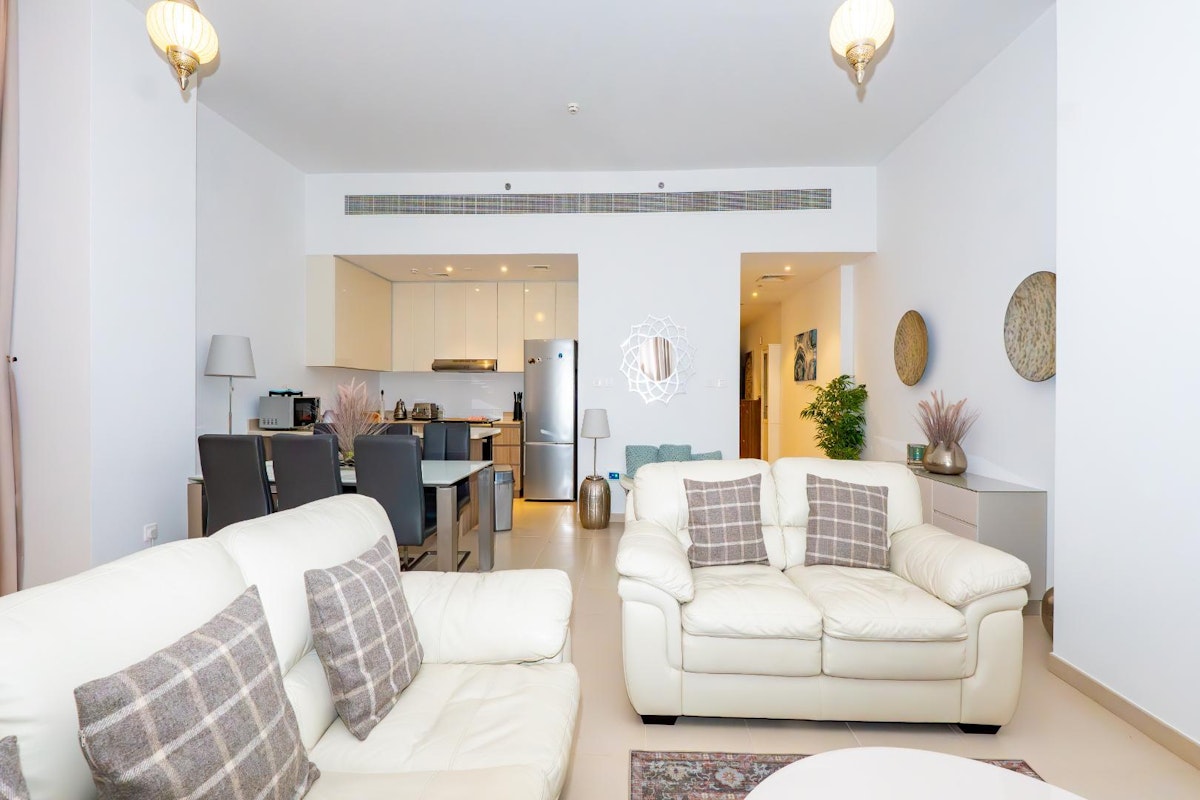 Furnished 2 Bed |Both Ensuite | Podium| Pool View