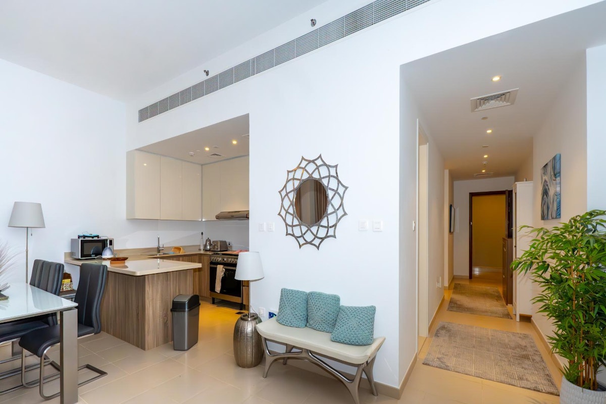 Furnished 2 Bed |Both Ensuite | Podium| Pool View