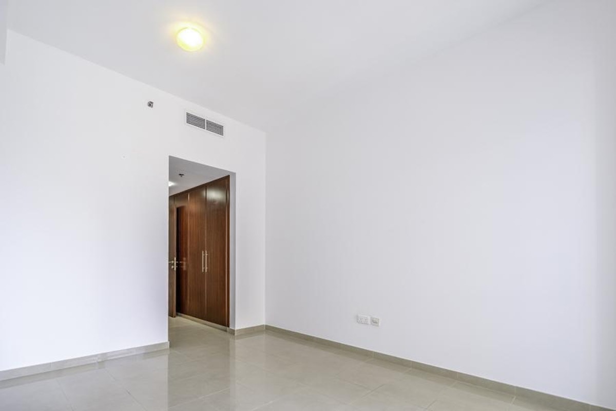 Spacious 3 Bed+M| Stunning Views| Ensuite Bedrooms
