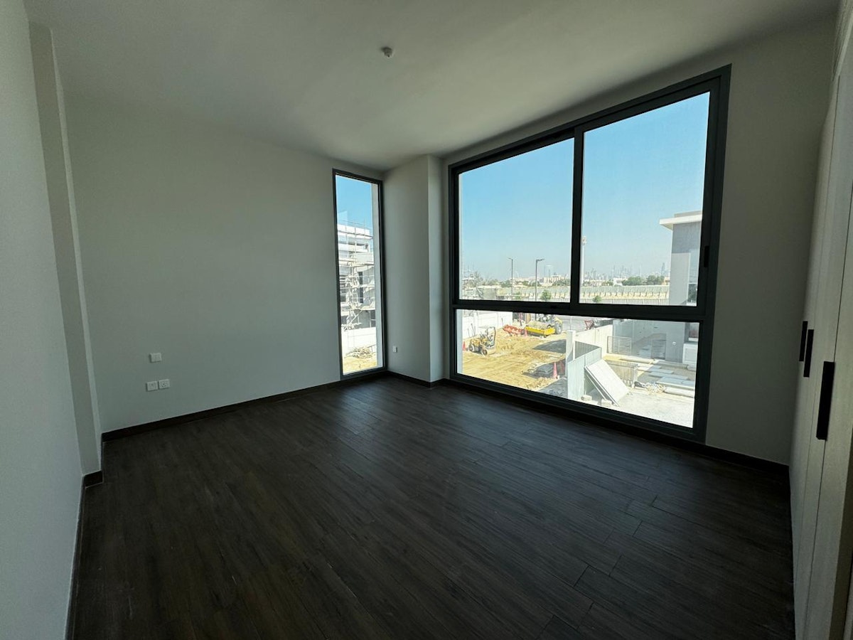Available | Close to Metro | View Today