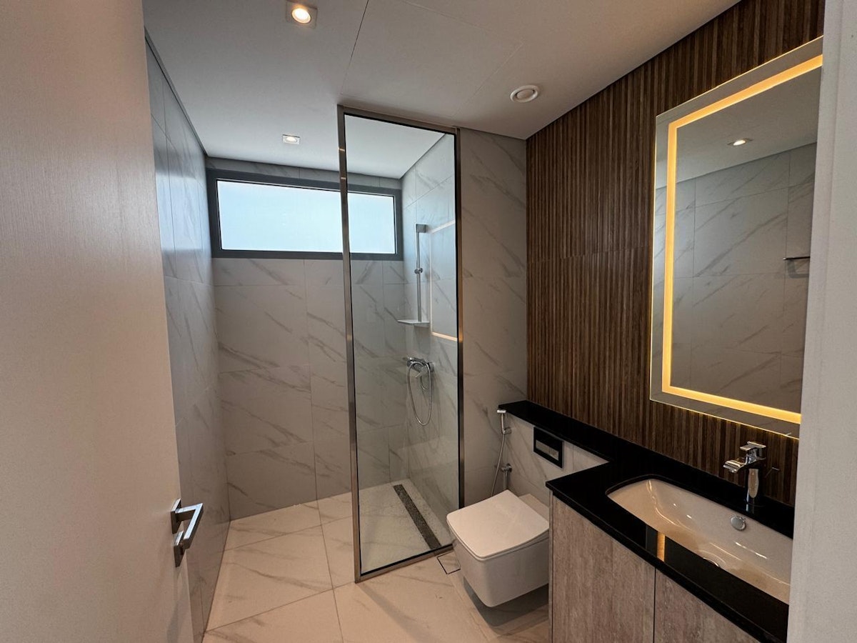 Available | Close to Metro | View Today