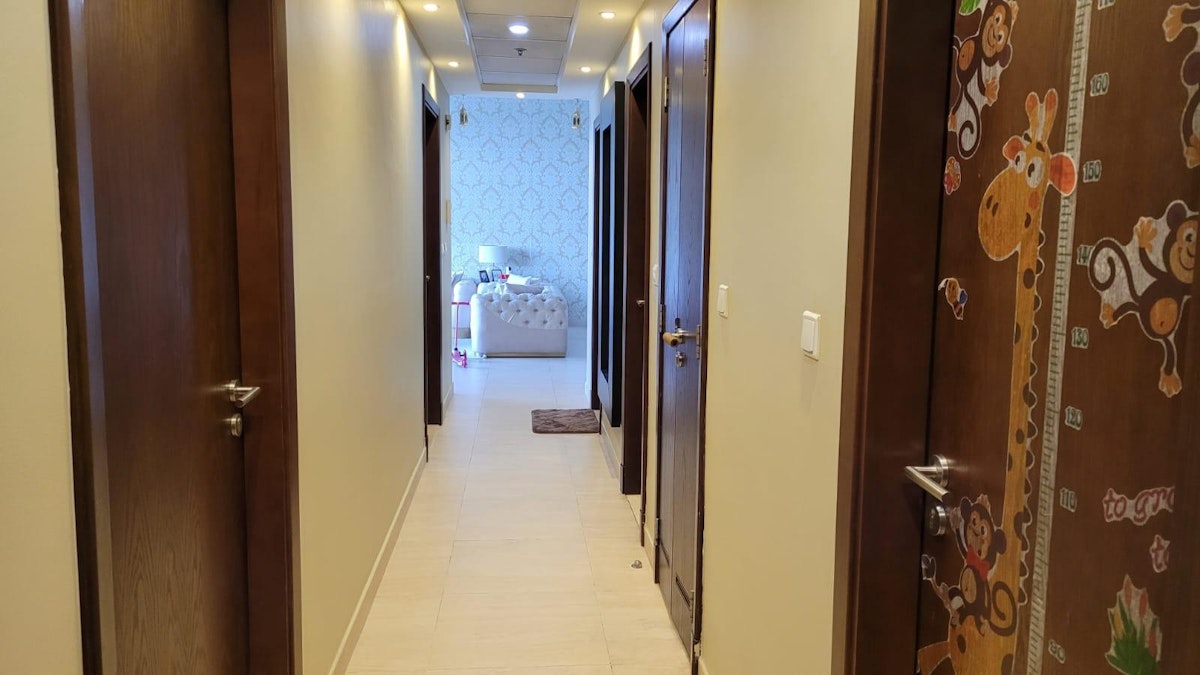 Vaastu | Ready to Move In | Near the Metro