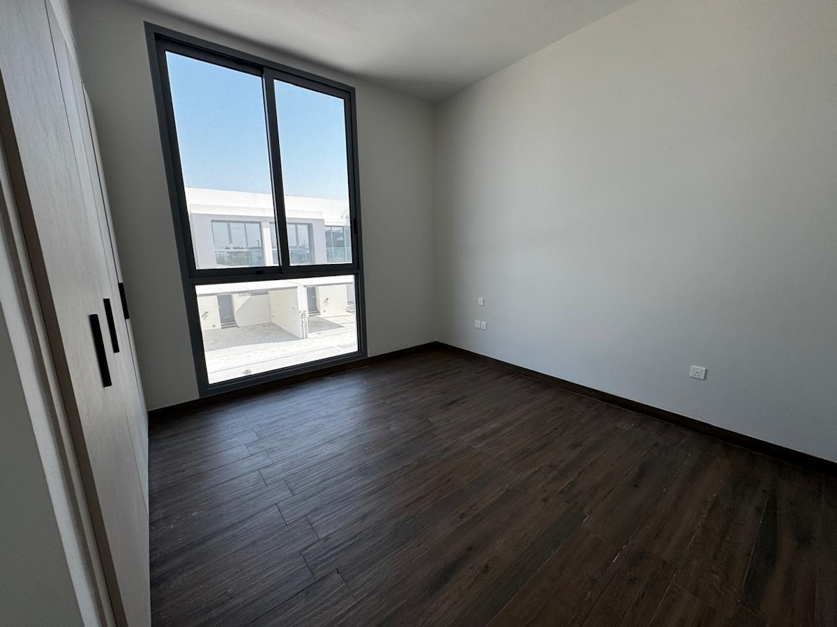 Available | Close to Metro | View Today