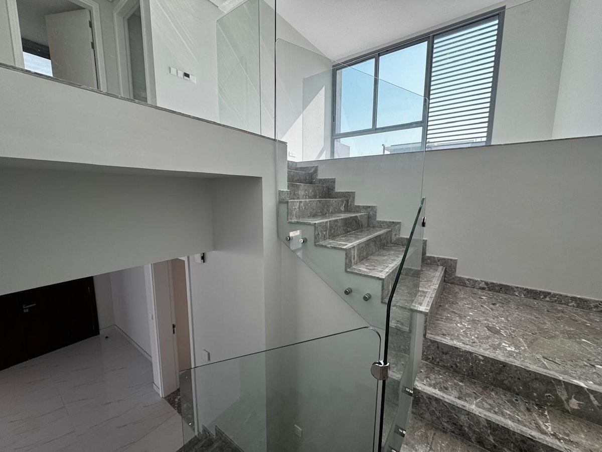 Available | Close to Metro | View Today