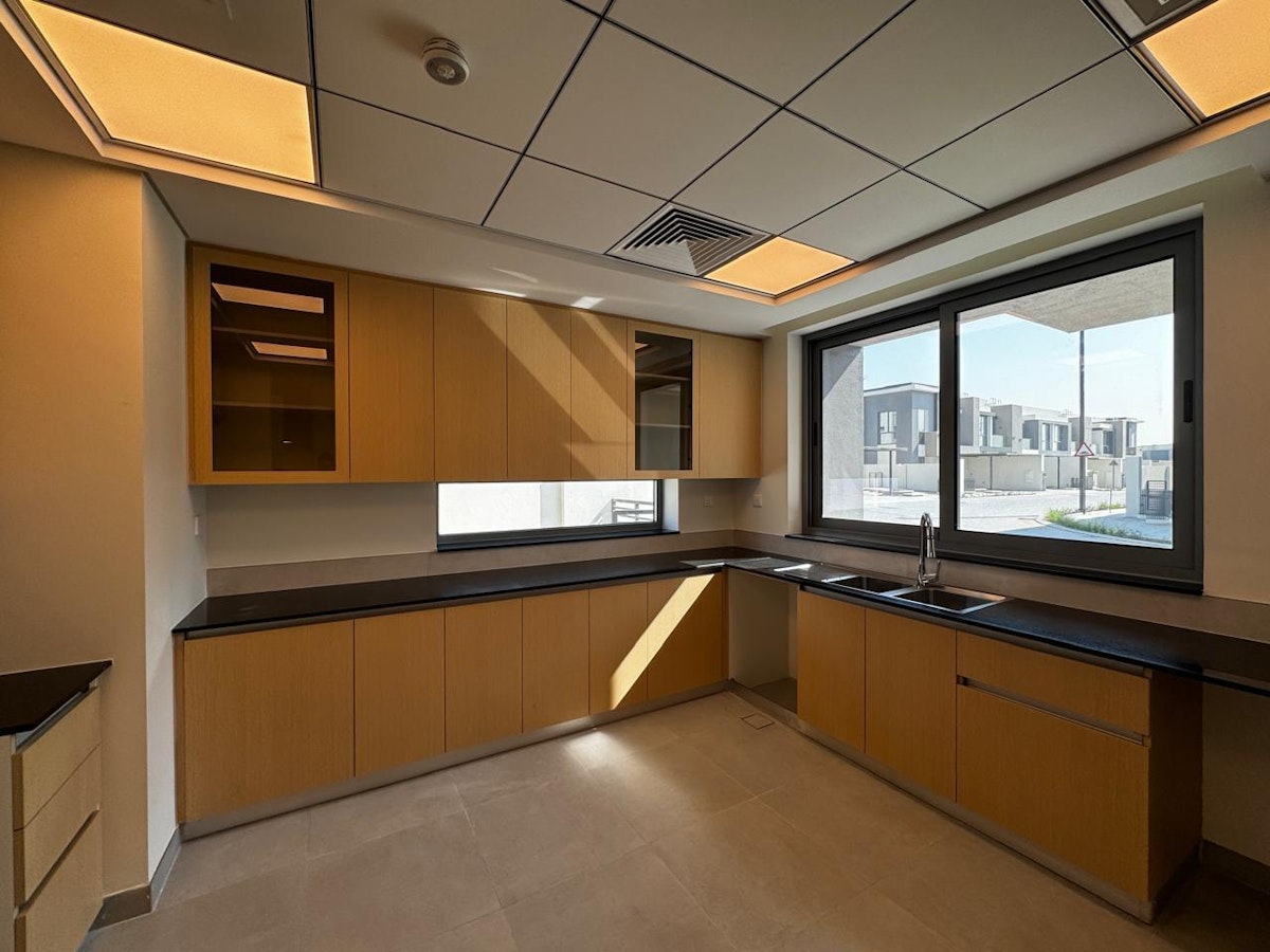 Available | Close to Metro | View Today