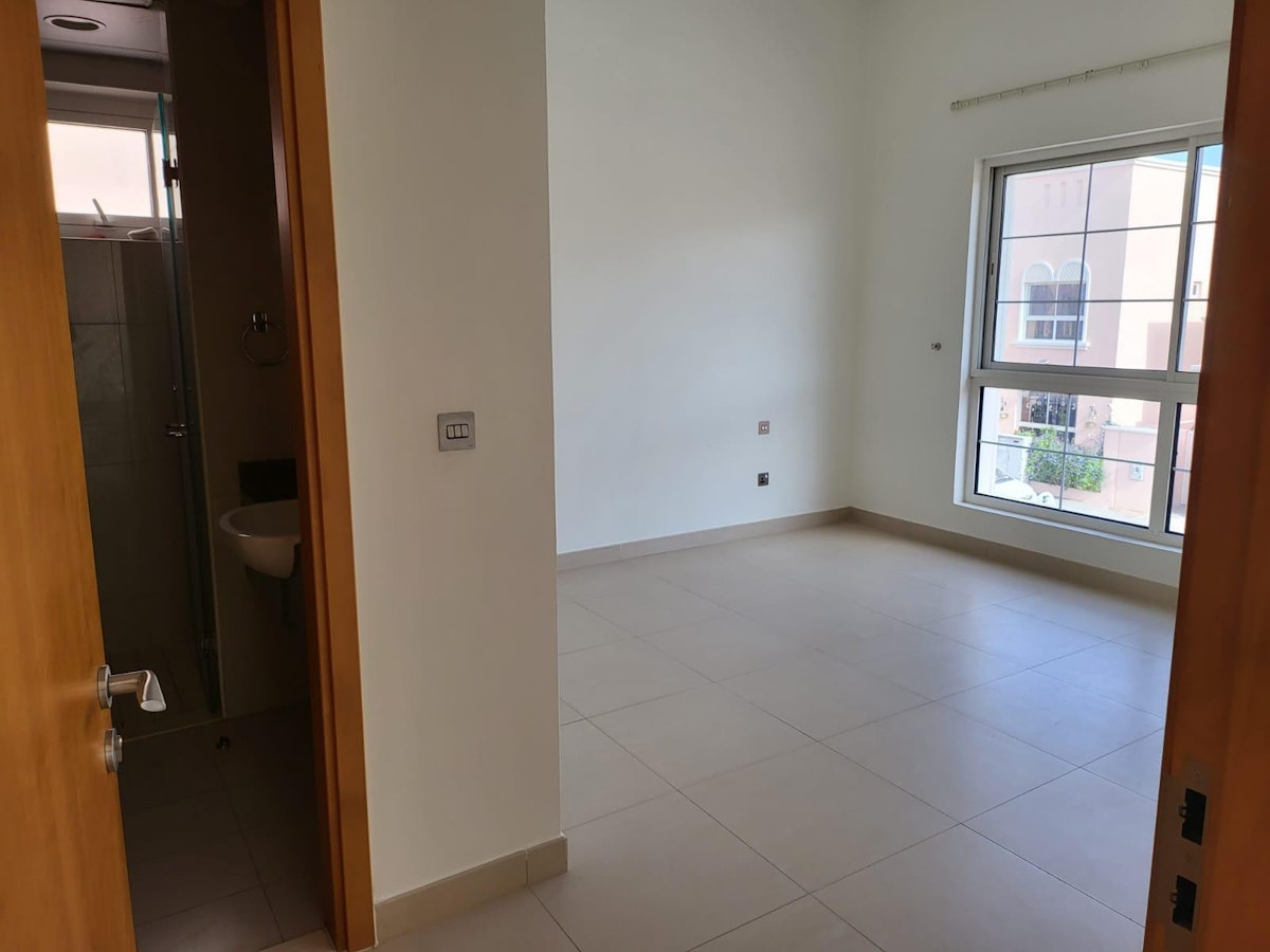 Spacious 4 BR + M | 1 Month free | Landscaping