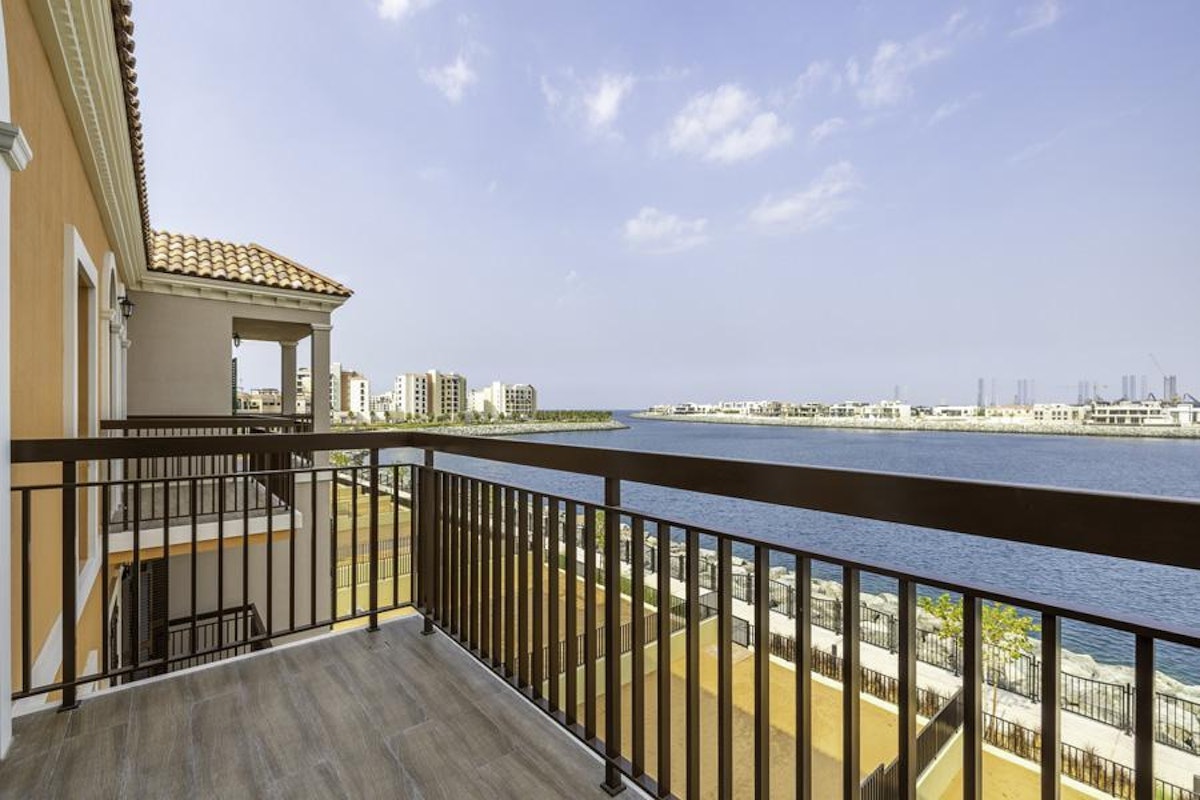 Large Balcony | Extreme Sea View | Spacious