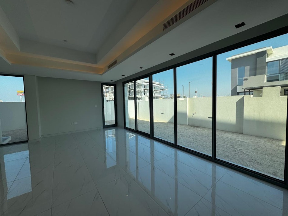 Available | Close to Metro | View Today