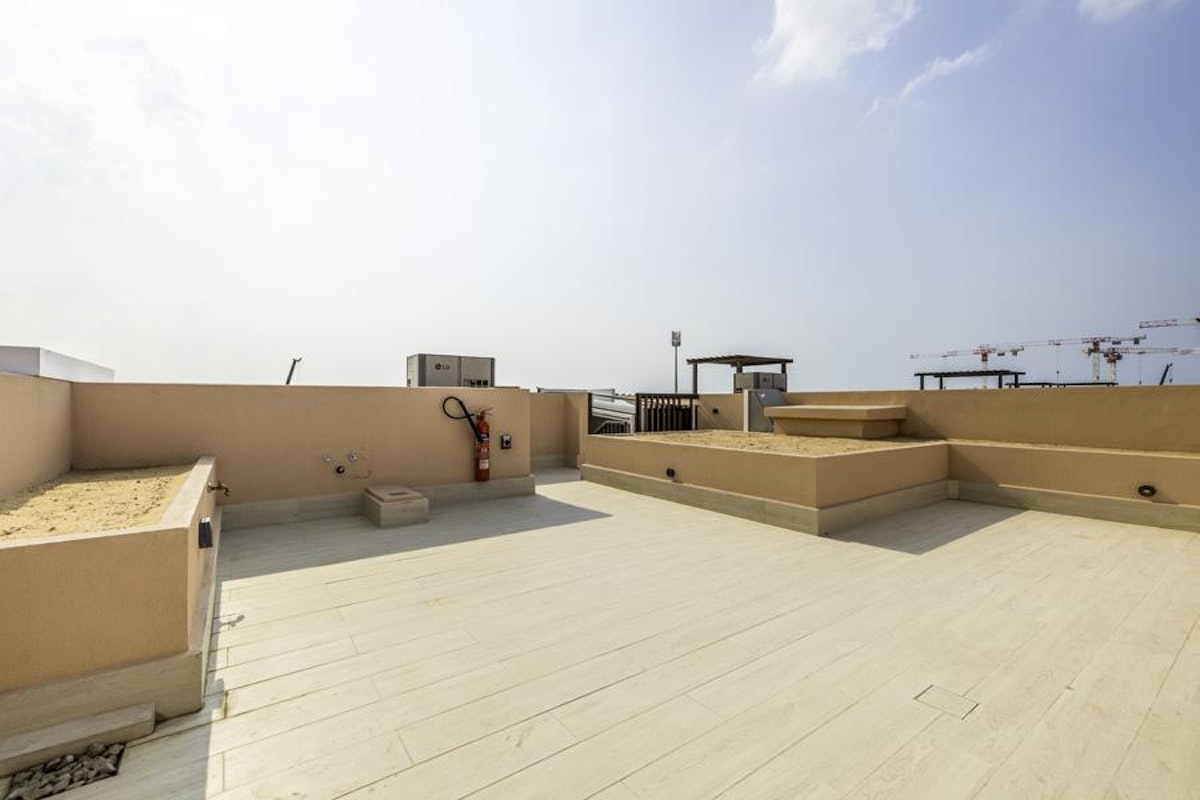 Large Balcony | Extreme Sea View | Spacious
