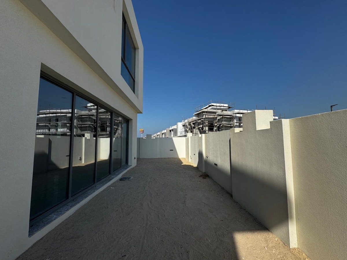 Available | Close to Metro | View Today