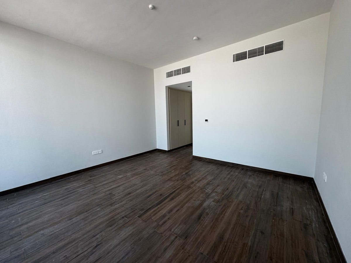 Available | Close to Metro | View Today