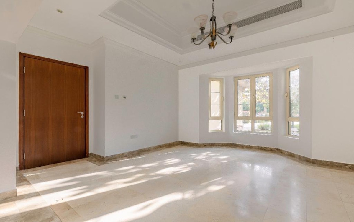 Lake views | Vacant | Multiple Villas Available