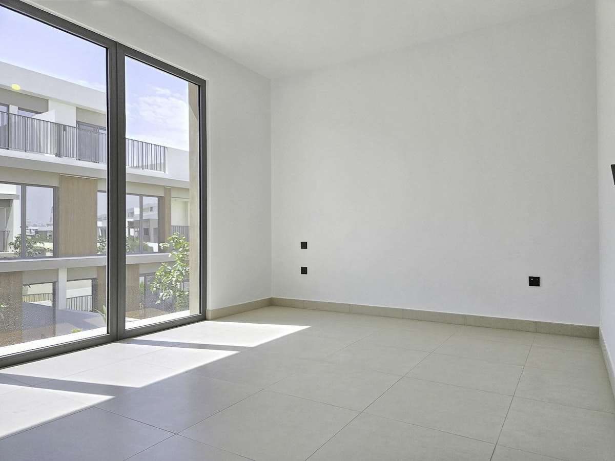Brand New| Key In Hand | Closed Kitchen Single Row