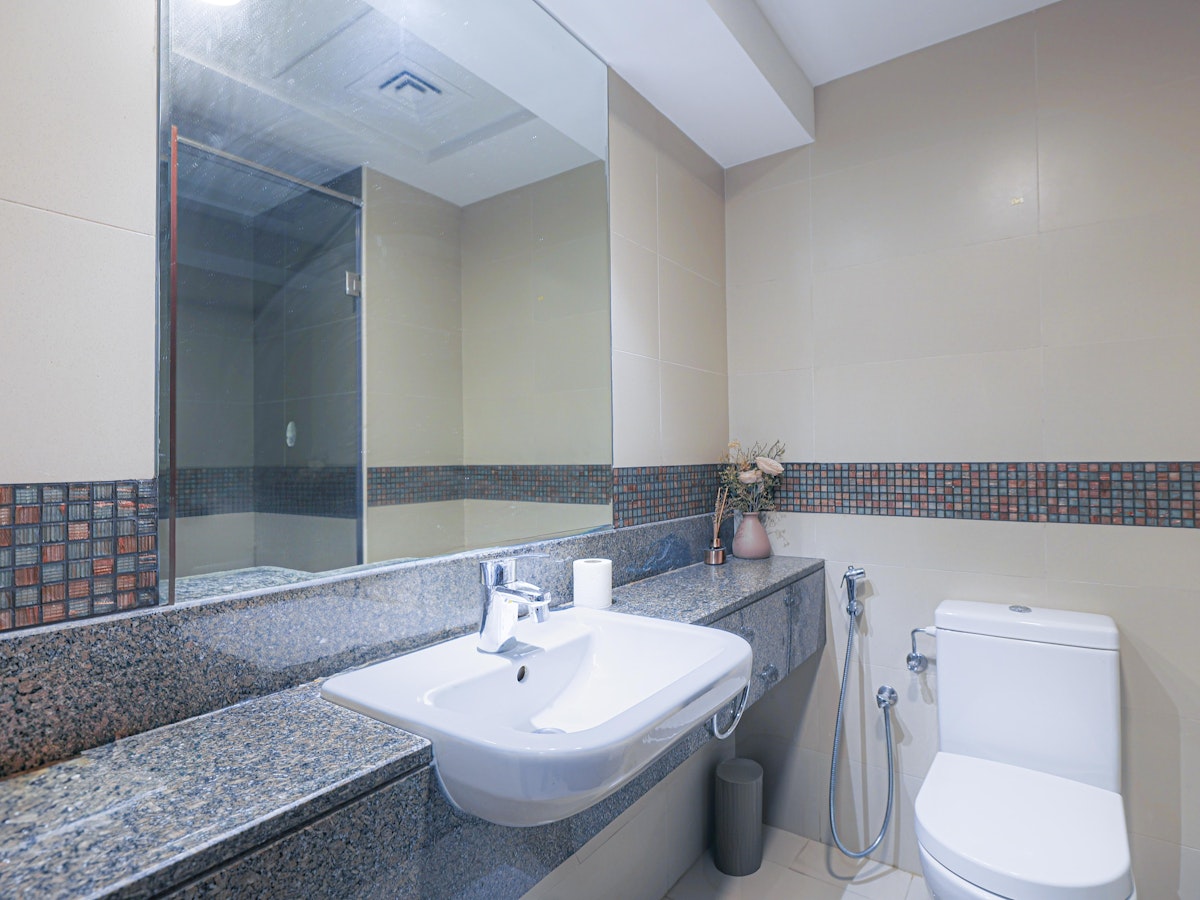Ready to Move | Spacious 2 Bedroom | Pool View