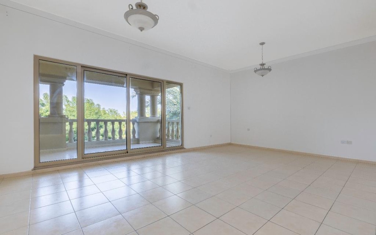 Lake views | Vacant | Multiple Villas Available