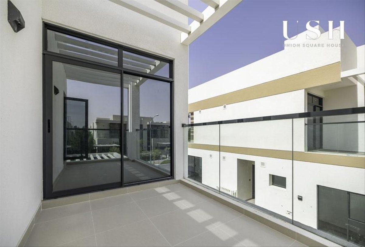 Brand New | Middle Unit  | Premium Park facing