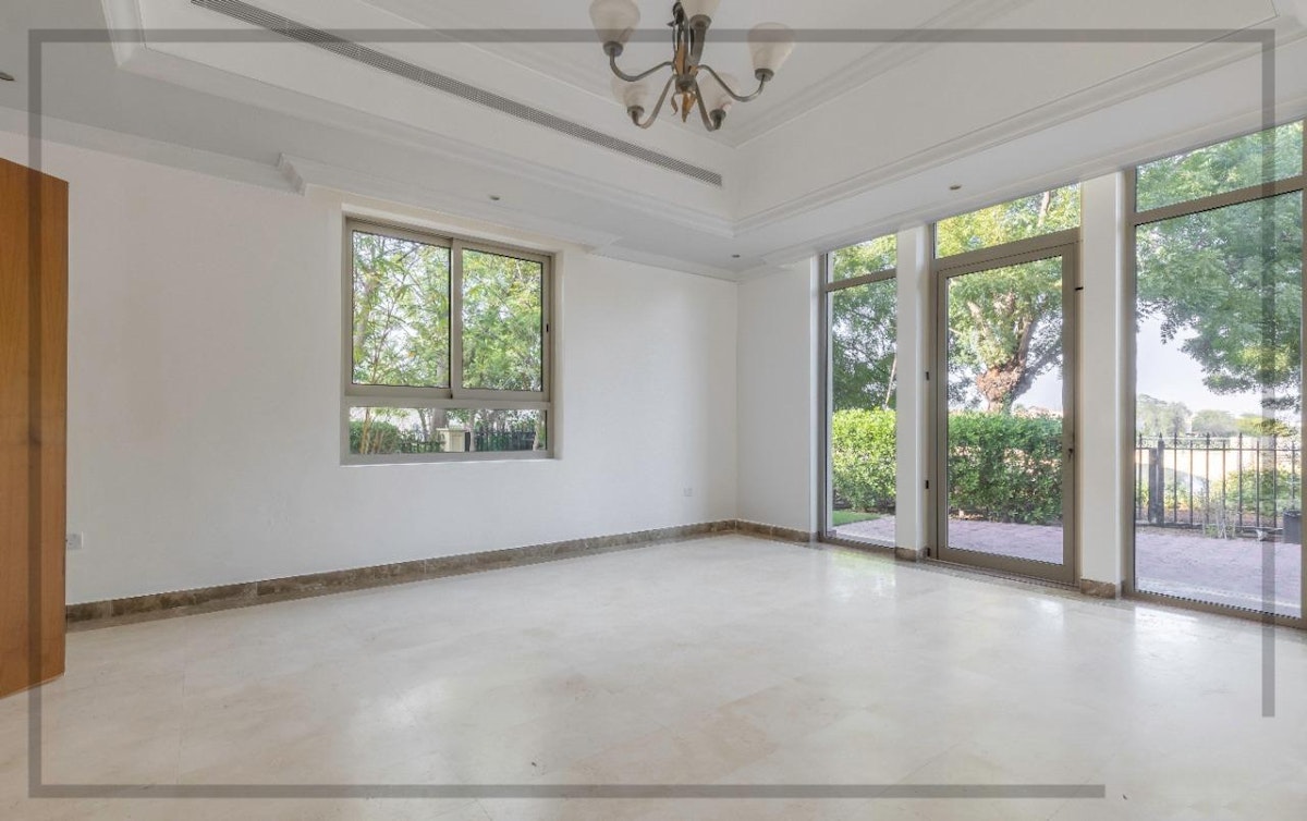 Vacant on Transfer | Big plot | View today