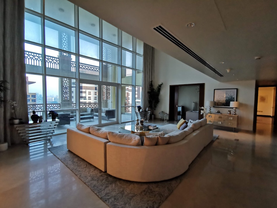 Fully Upgraded and Furnished 4Br Penthouse