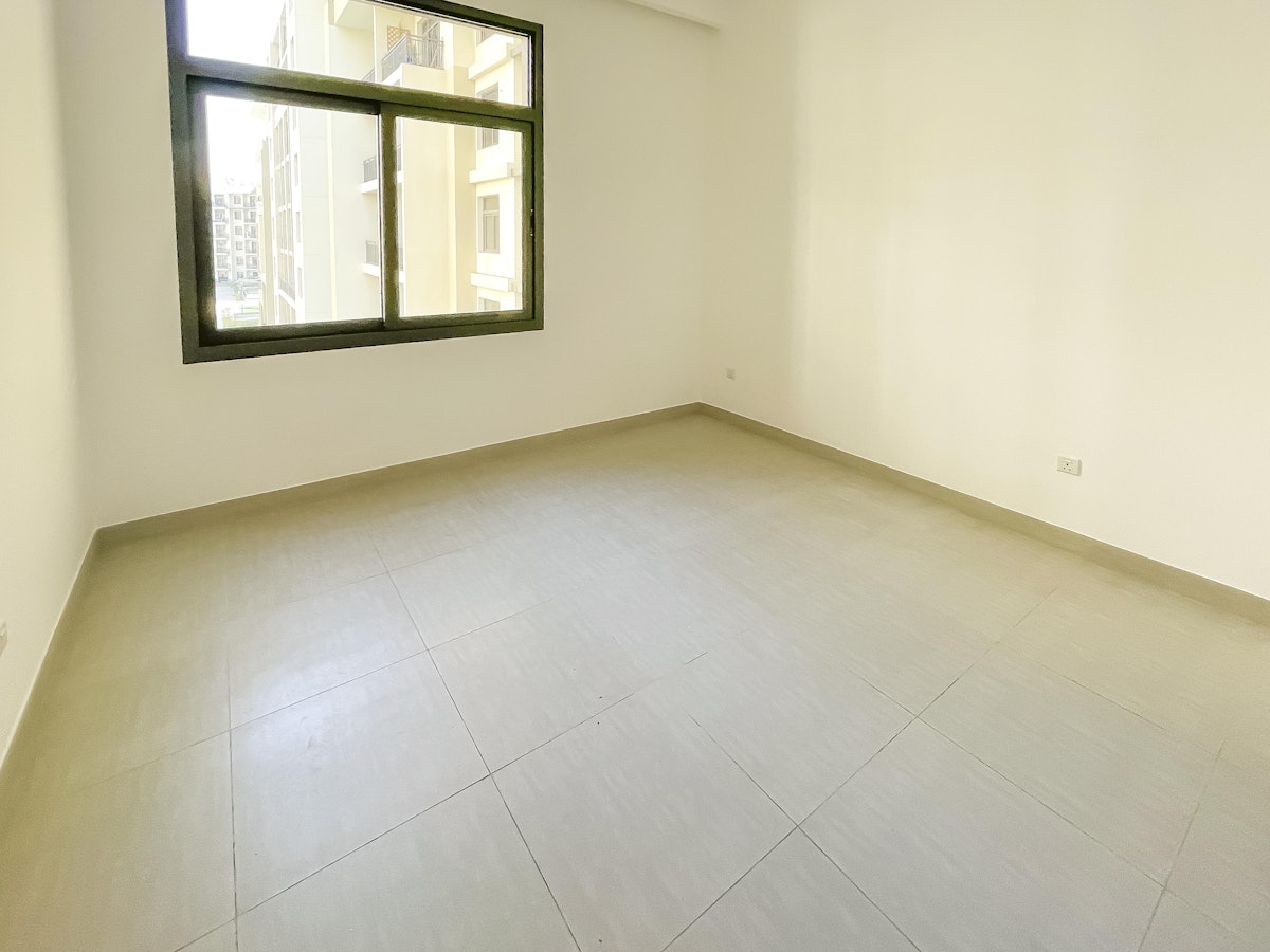 1 BR | Corner Unit | Pool and Central Park Views