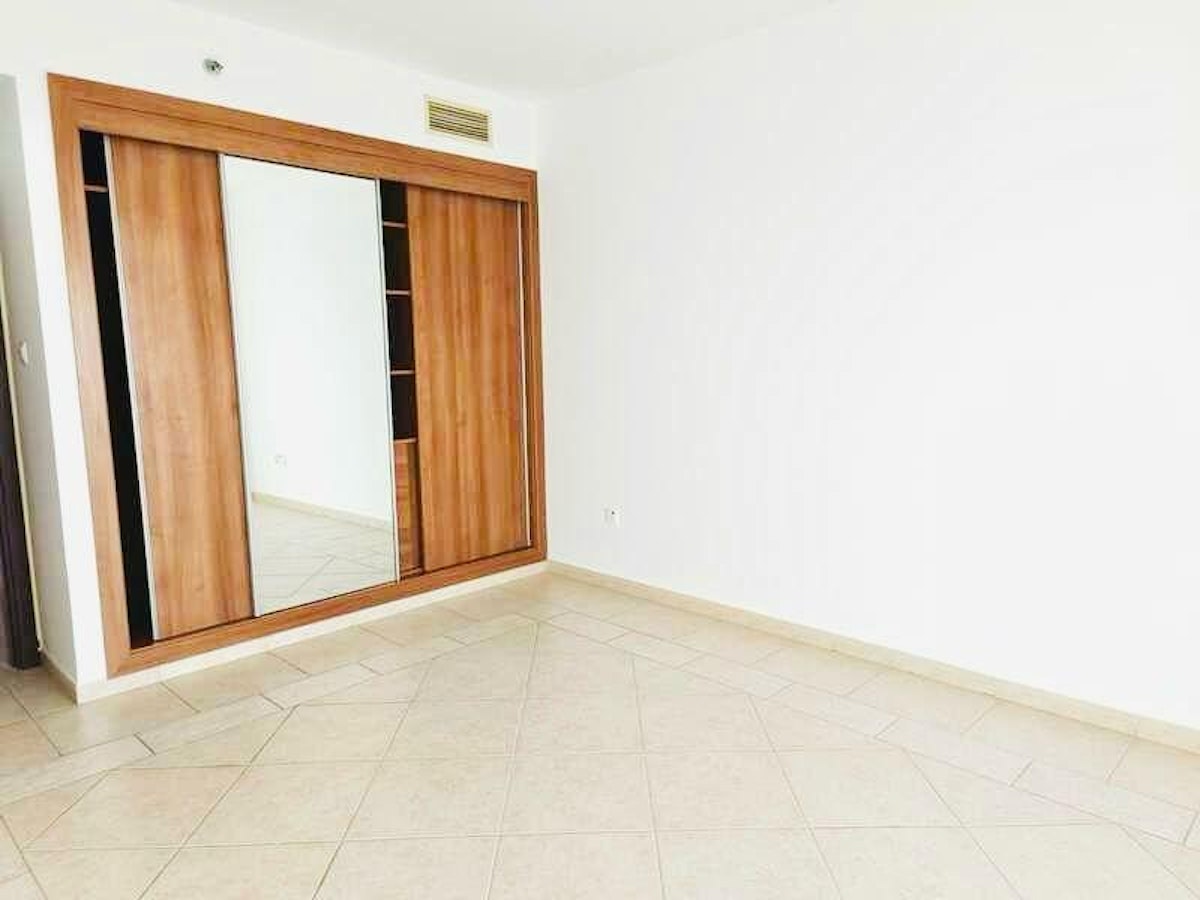 Full View| Highest Floor | Expansive High Ceilings