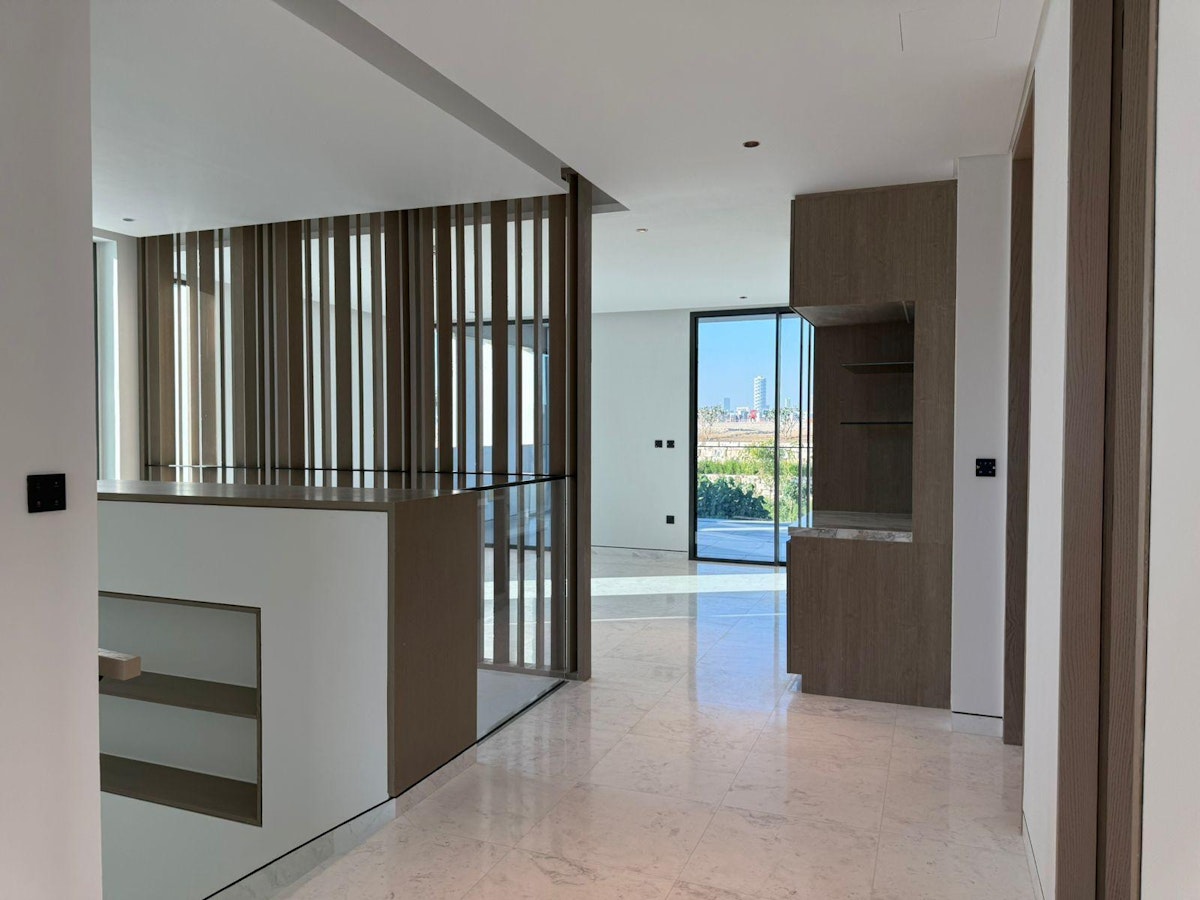 Large 5BR+M | Fully Upgraded | With Solar System