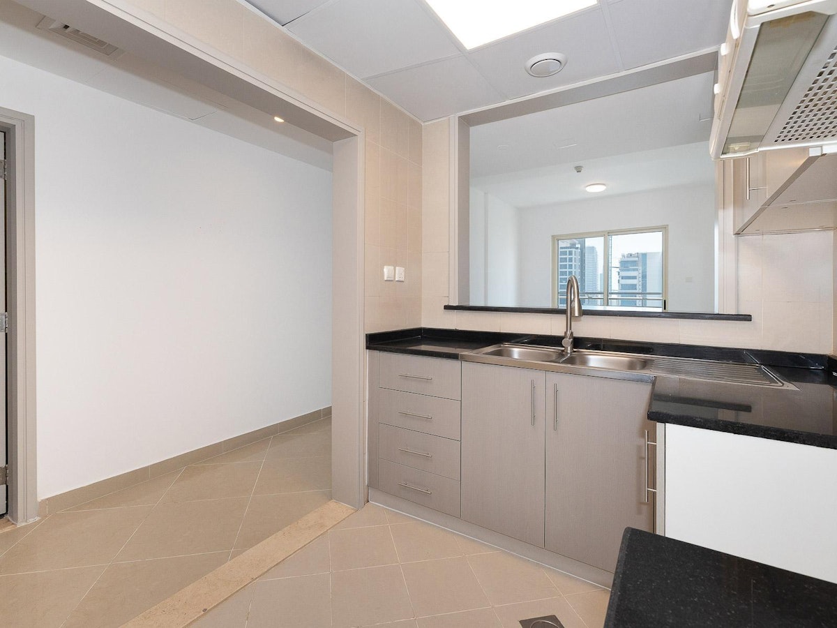 Lake View | 1 Month Free | High floor |Upgraded