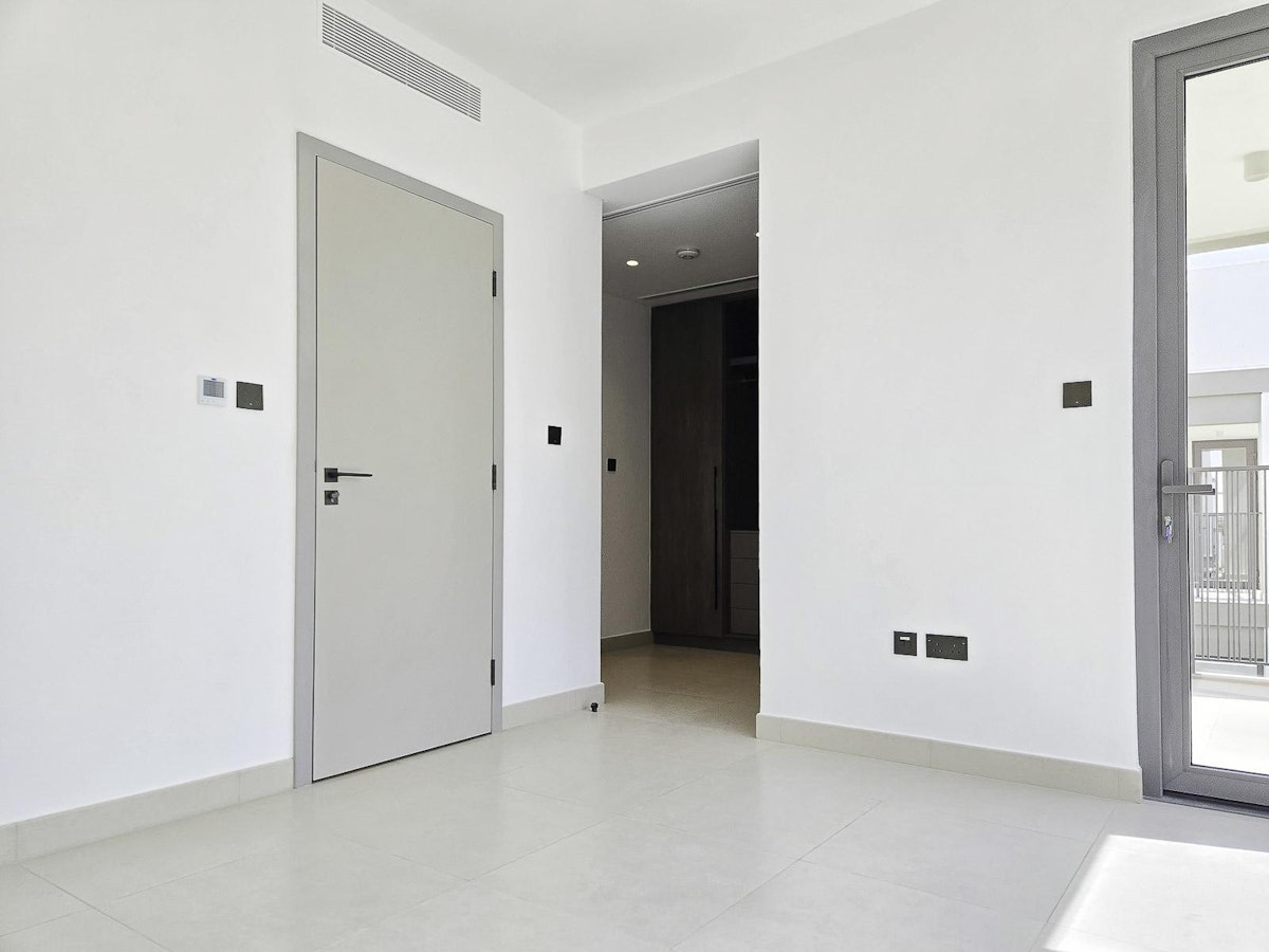 Brand New| Key In Hand | Closed Kitchen Single Row