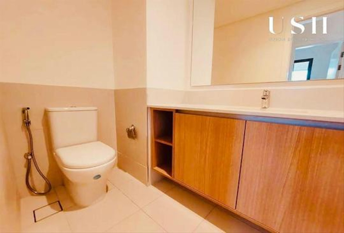 3 Bedroom Available For Rent ! Close To Park