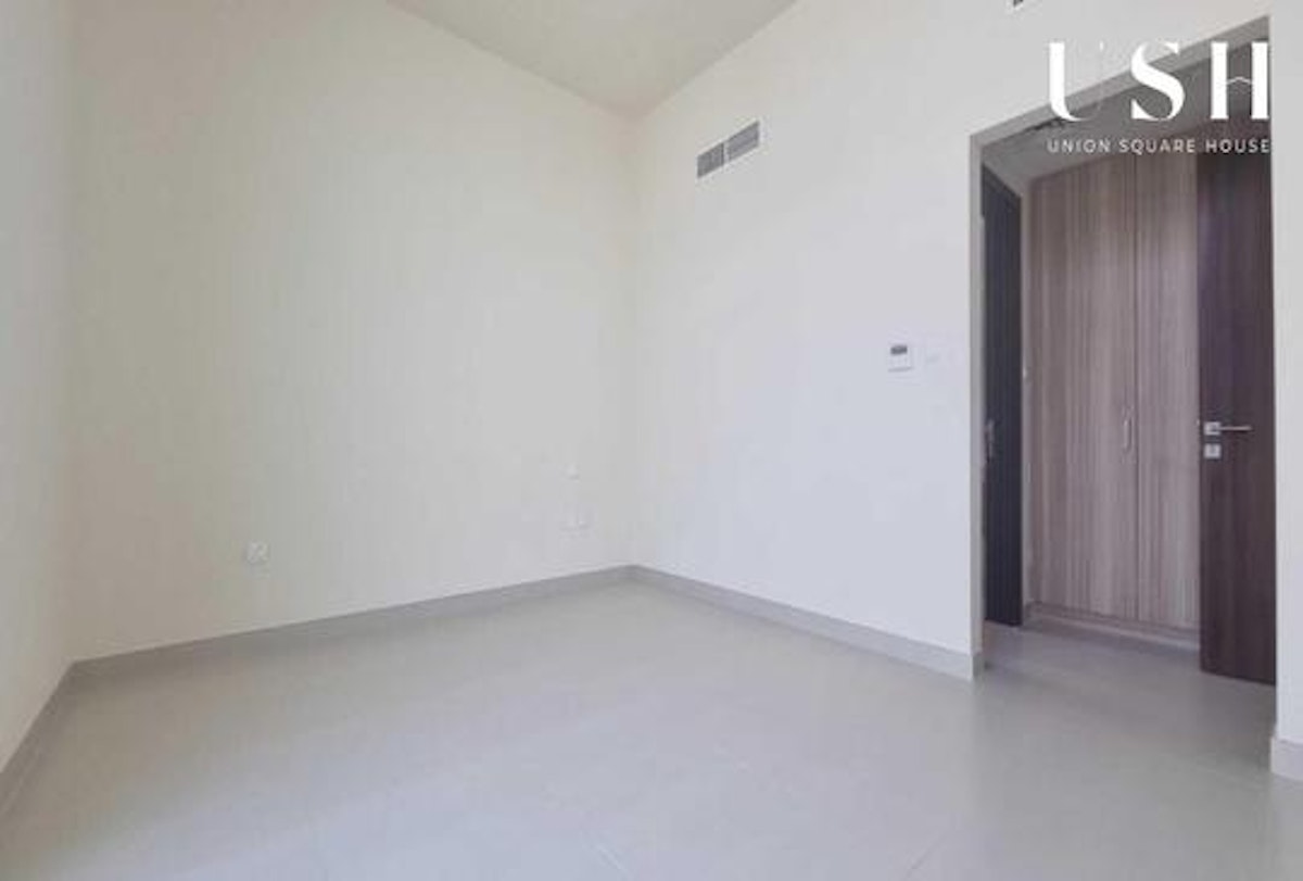 Spacious 4BR+M | Corner Unit | Gated Community