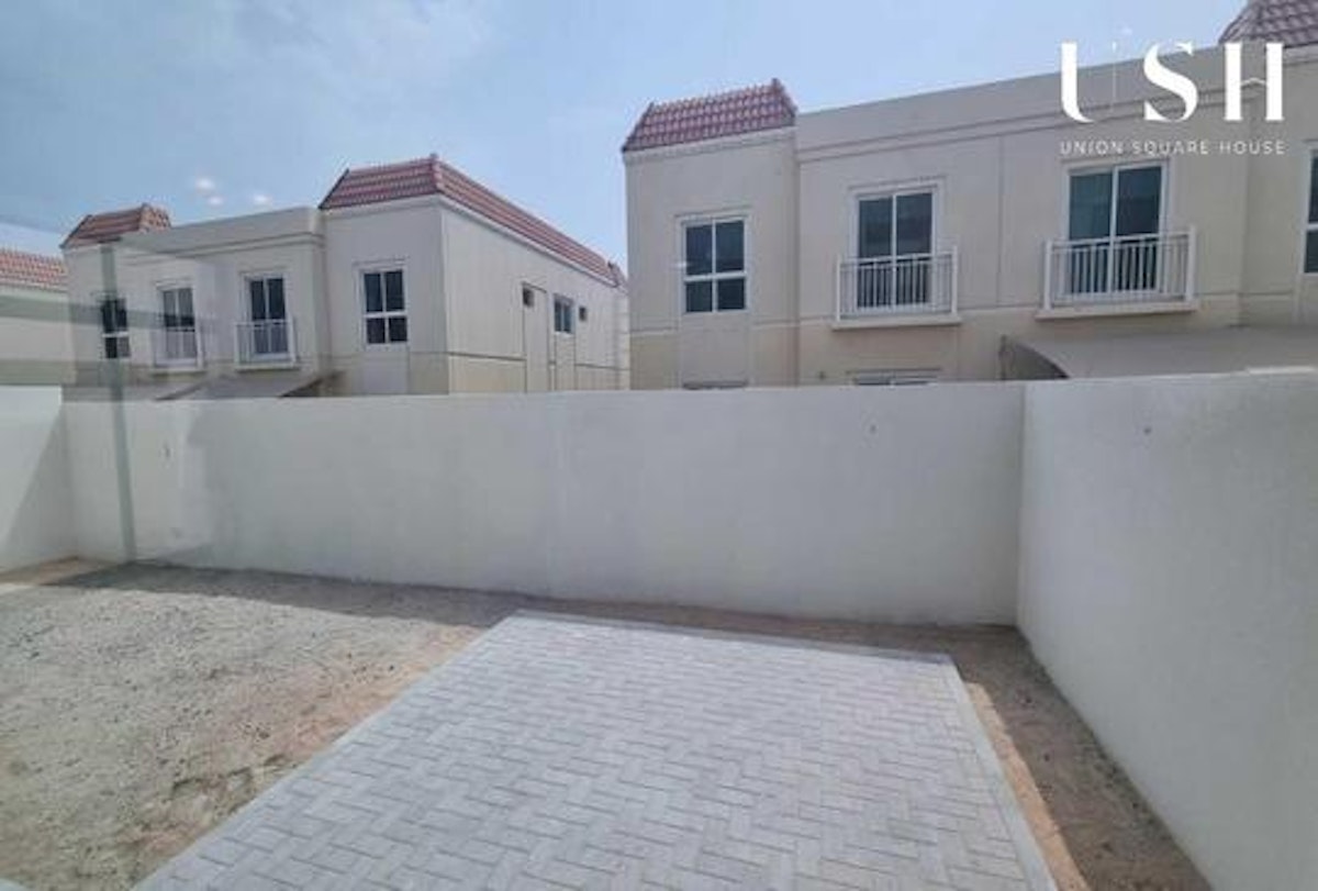 Spacious 4BR+M | Corner Unit | Gated Community