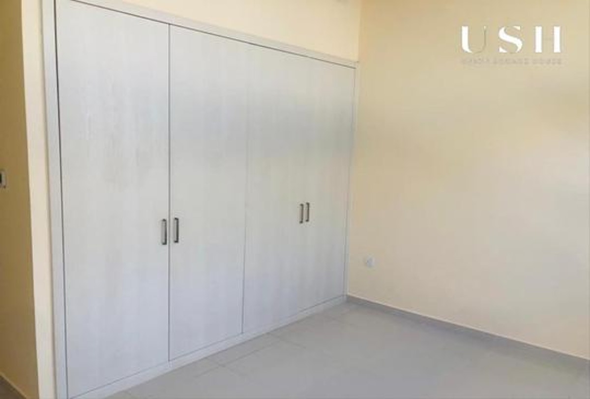 Vacant | 12 Cheques | THM Corner Unit