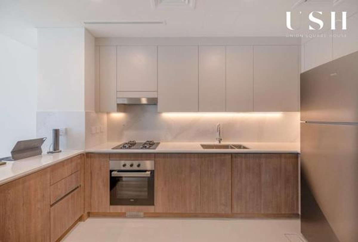 Single Row | Corner Unit | Huge Layout
