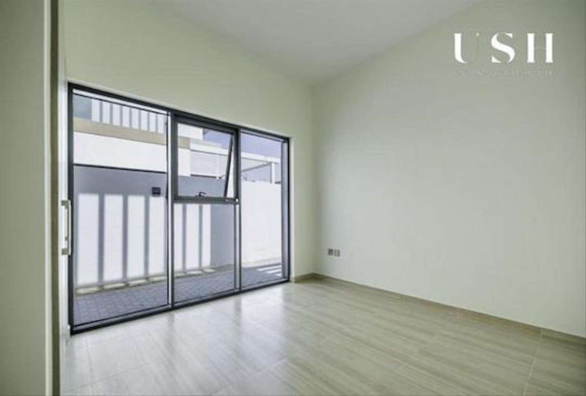 Brand New | Single Row | Premium Park facing