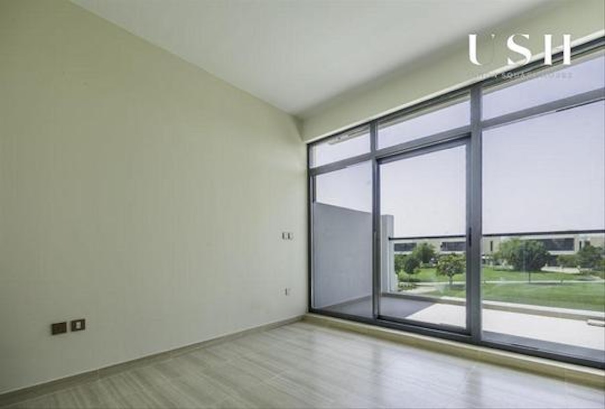 Brand New | Single Row | Premium Park facing