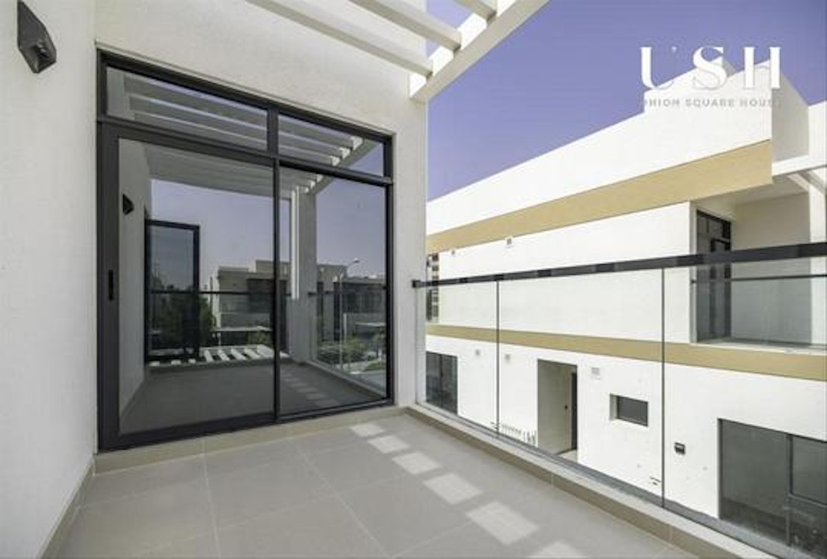 Brand New | Single Row | Premium Park facing