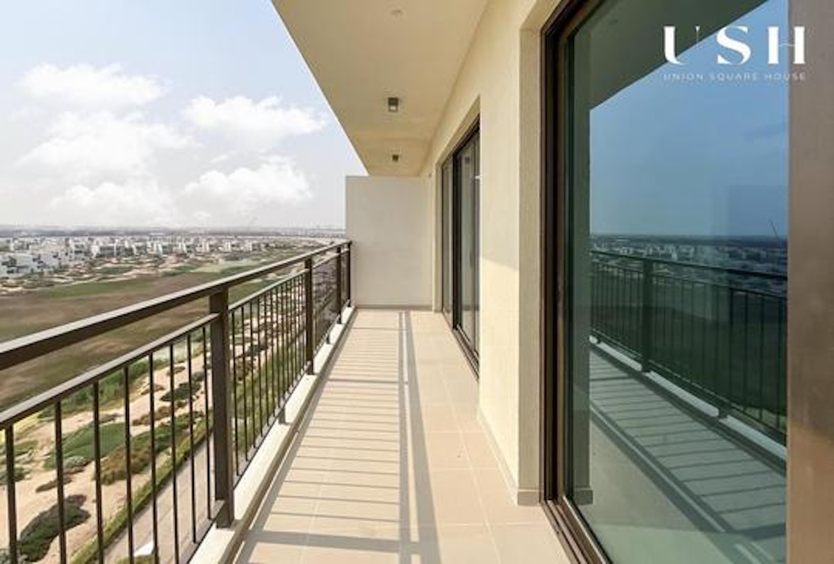 Vacant | 3BR | Golf Course View | Mid Floor