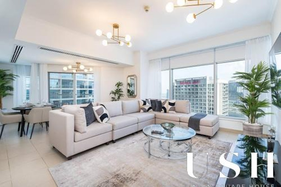 Fully Furnished | 1BR | with Partial Downtown View
